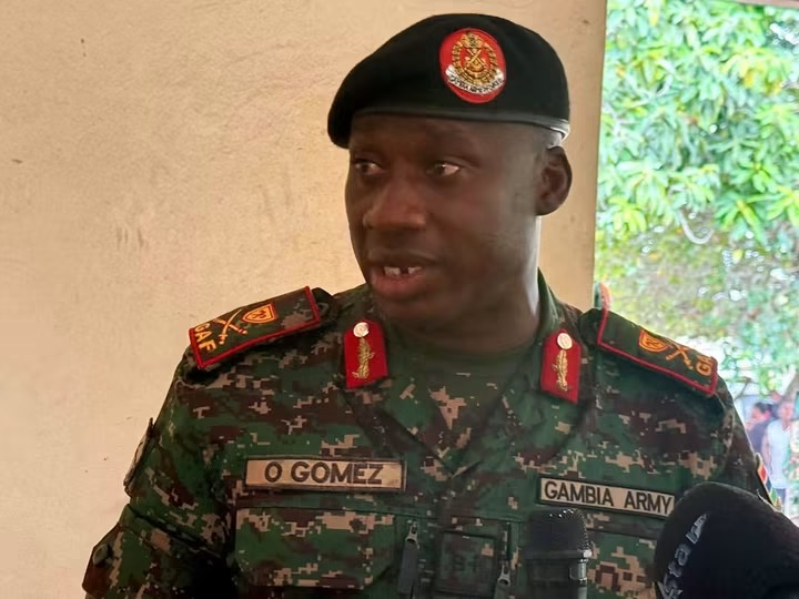 Defence Chief Gomez tells soldiers to respect civilian rights